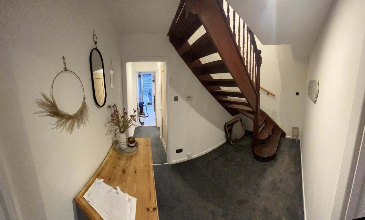 House Sleeps 8. 2Bedrooms & Sofa Beds In Sitting Room Bath Zewnętrze zdjęcie